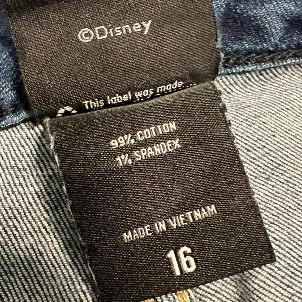 Torrid‎ 16 Bermuda Boyfriend Short Disney Villains Ursula Black Flotsam Jetsam